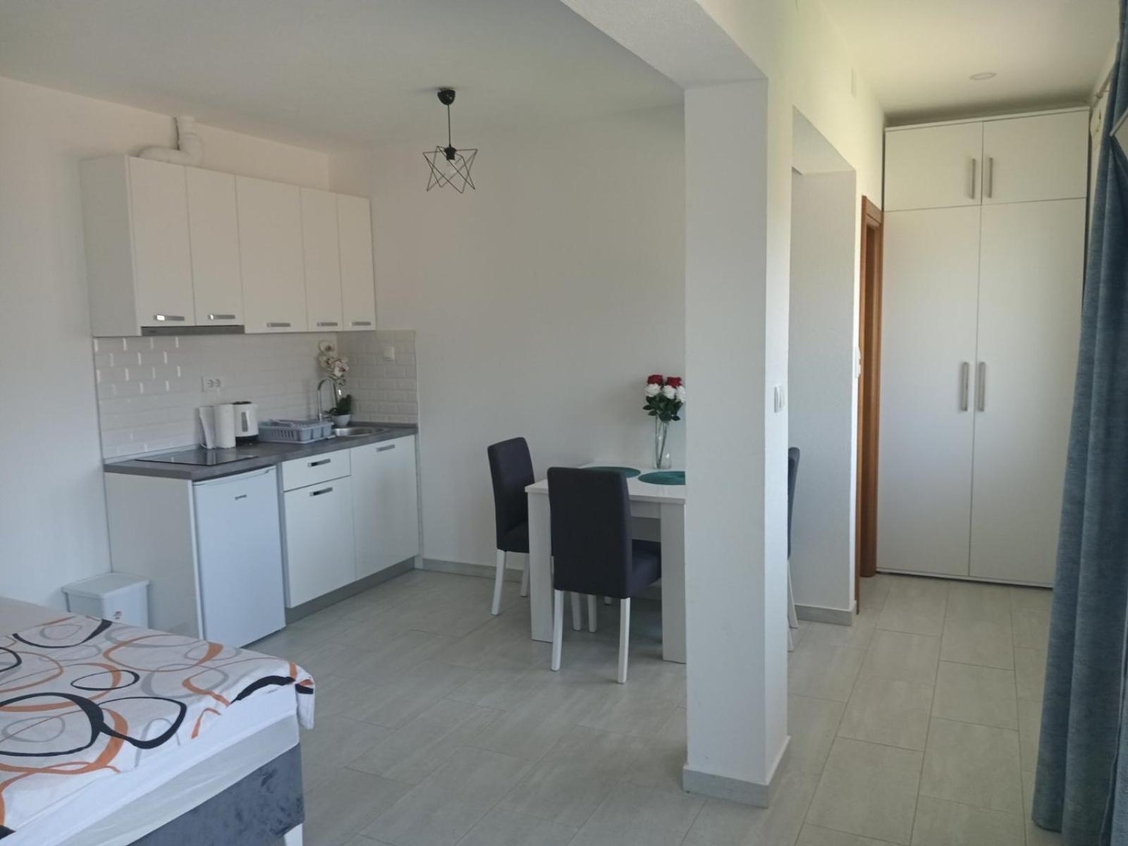 Apartmán Bojan Igalo Exteriér fotografie